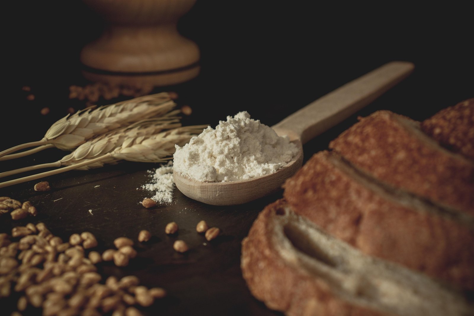 vugarahmadov-bread-6486963_1920